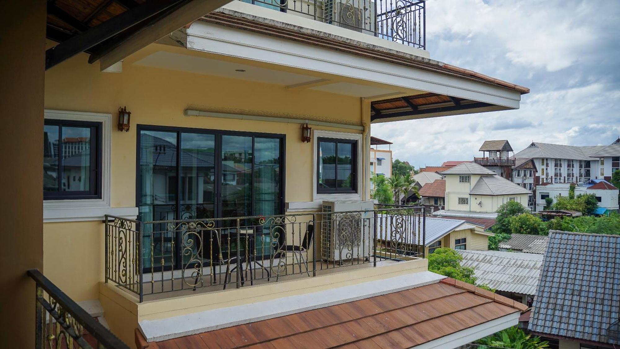 Laph Kham House Aparthotel Csiangmaj Kültér fotó